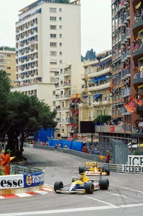 【转载】比颐和园还小,土豪比迪拜多,这个欧洲小国此生不去心难安