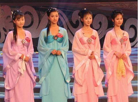 蒋梦婕驾驭不了林黛玉,演网剧成功引起注意,比热巴适合演灰姑娘