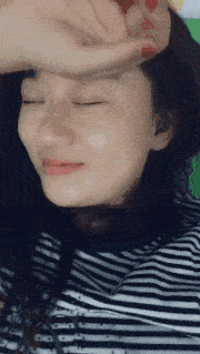 搞笑GIF趣图:一定要让女朋友和闺蜜大量聚会