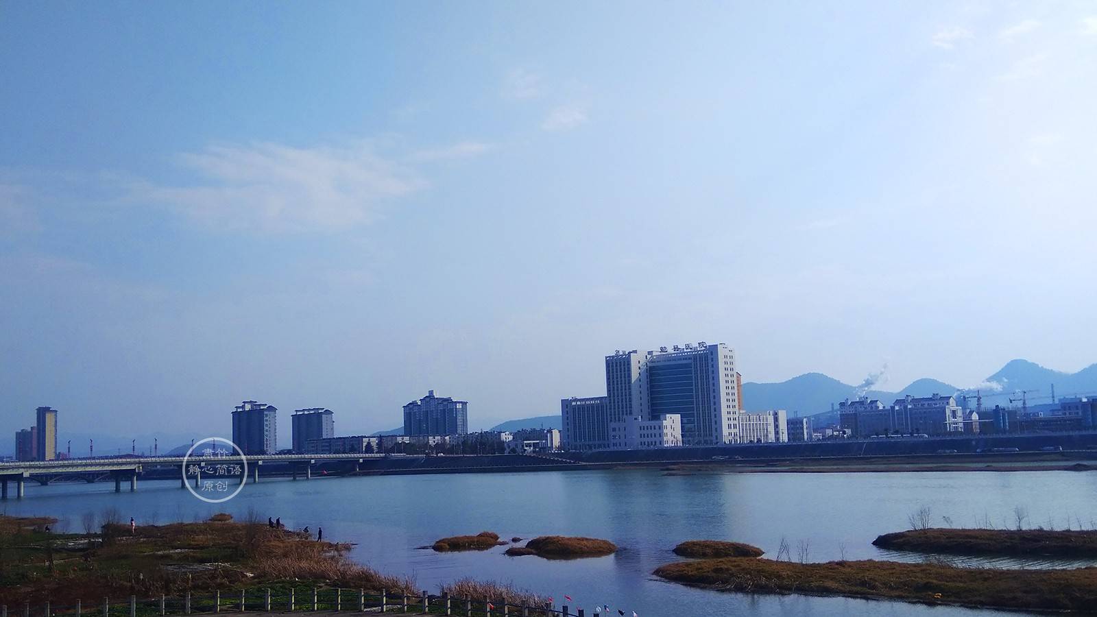 将岁月融入水中,用优美的文字,讲述青春秘密