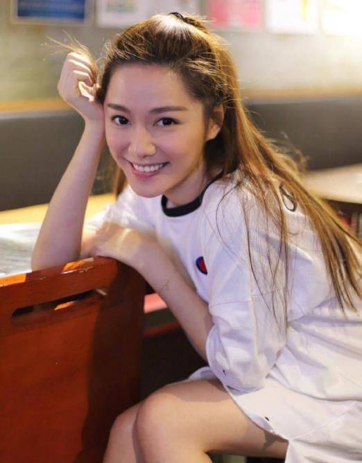 汤洛雯爱上闺蜜黄心颖的前任马国明,胡杏儿把好友旧爱变成老公