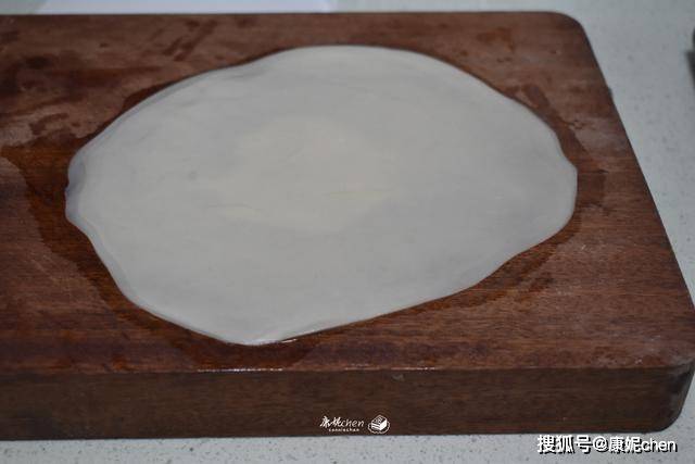 给孩子做这早餐,皮薄馅大香脆美味还营养,比肉包子馅饼简单好吃