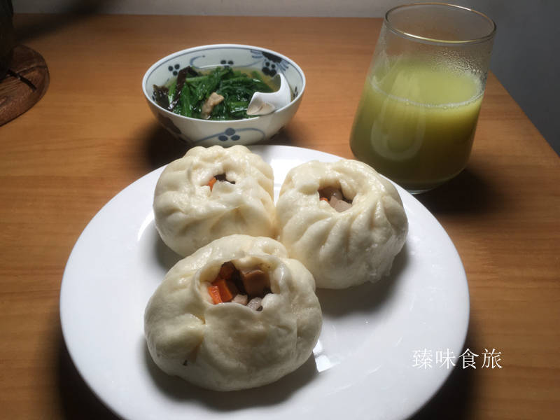 退休老两口晒晚餐,朋友:小日子太精致,酷暑天喝热汤都不用开火