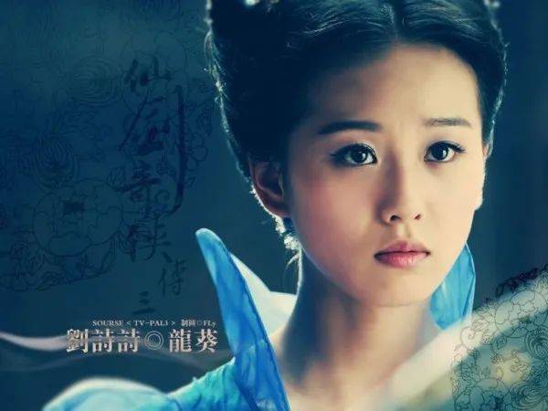 《亲爱的自己》收视暴跌,男女主无cp感,朱一龙市场价值堪忧