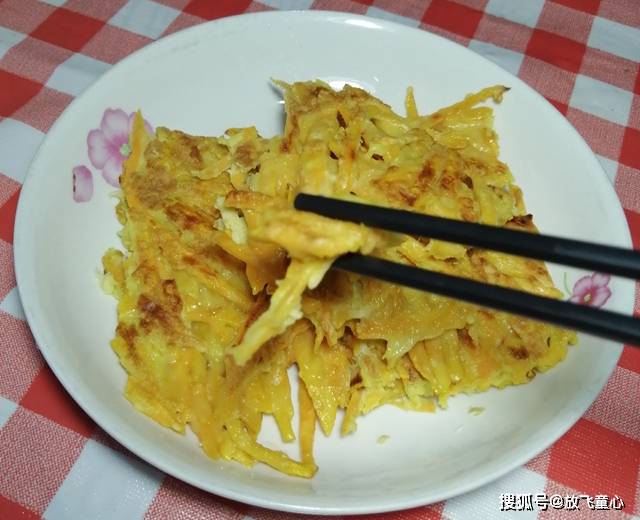 1个红薯2个鸡蛋,教你最好吃的早餐饼做法,简单营养,孩子最爱吃
