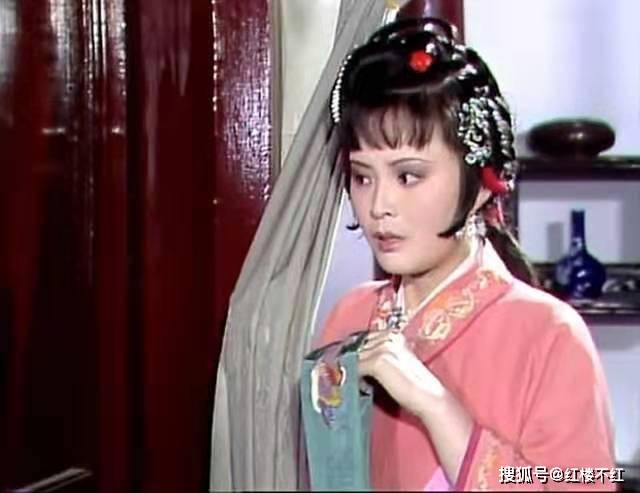 《红楼梦》尤三姐自刎,柳湘莲出家,薛宝钗的反应为何很冷漠?
