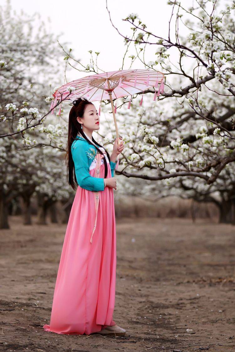人像摄影组图:花期不负,应季而开