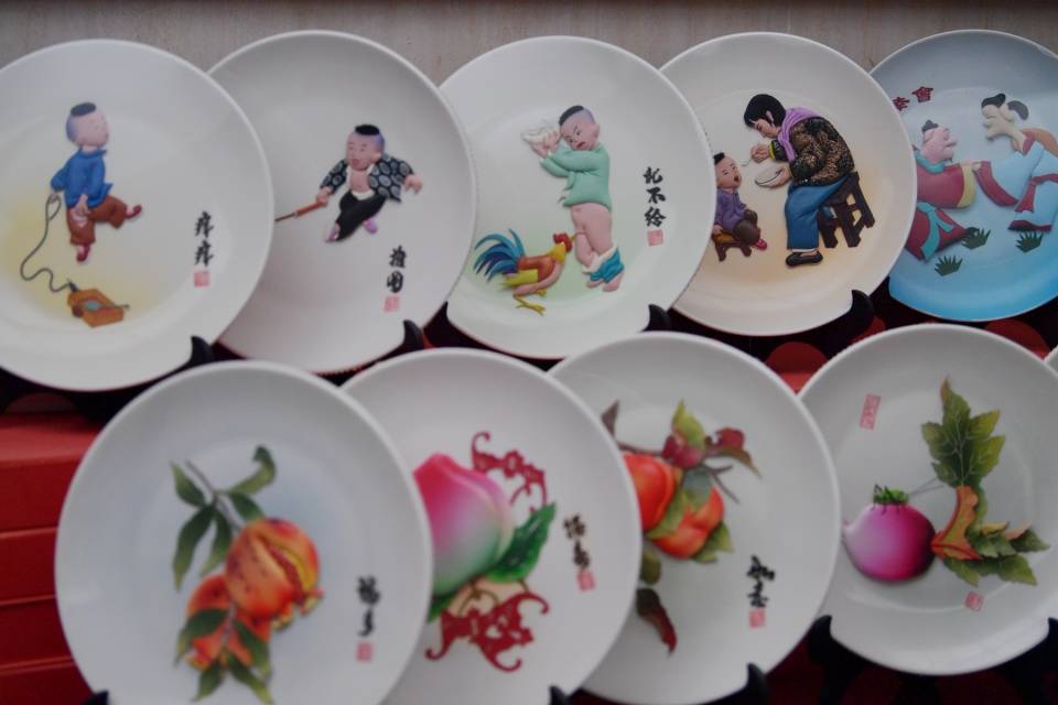 走进中国皮都辛集,造访非遗皮贴画传人,他的作品惊艳了世界