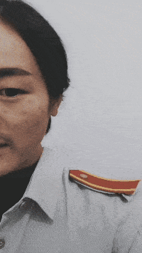 搞笑GIF:乌龟:你们俩吓唬不了我,你们牙口不行。