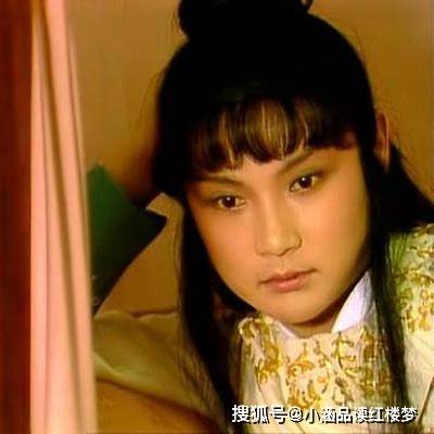 红楼梦:宝玉第二次挨打是为了戏子蒋玉菡,第一次挨打是为了谁?