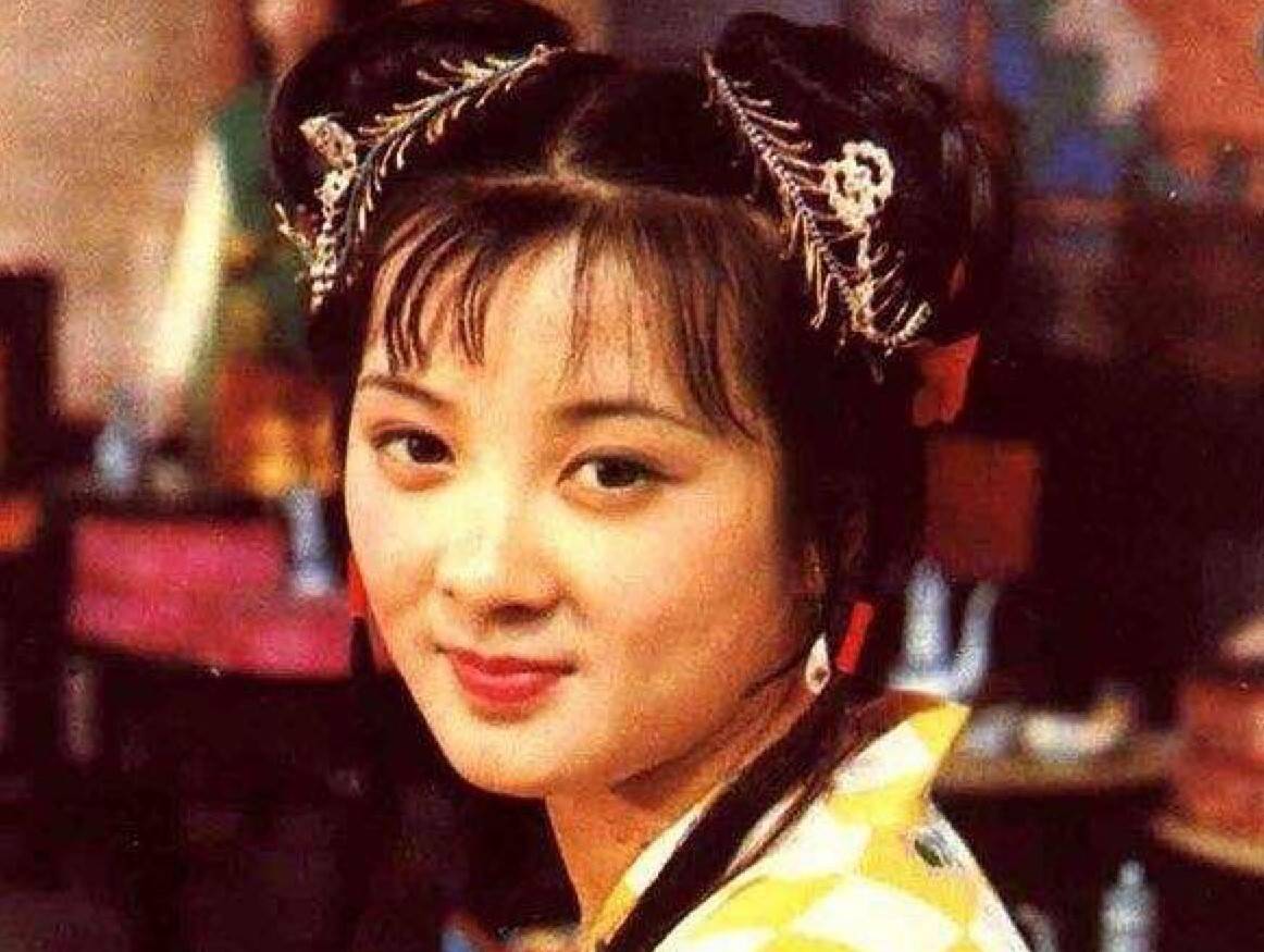 《红楼梦》里这两个姑娘身份应该是最高贵的,为何被人们忽略?