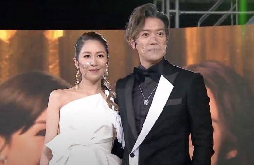 TVB颁奖礼花旦斗艳,汤洛雯发福显壮硕,还有女星胖得肚腩分层