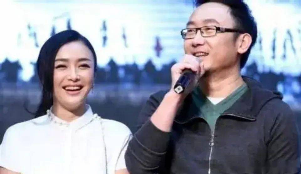泼艺人冷水?被陆川狠心抛弃,自爆为演戏打瘦脸针!“白月光”秦岚化身“黑莲花”复仇
