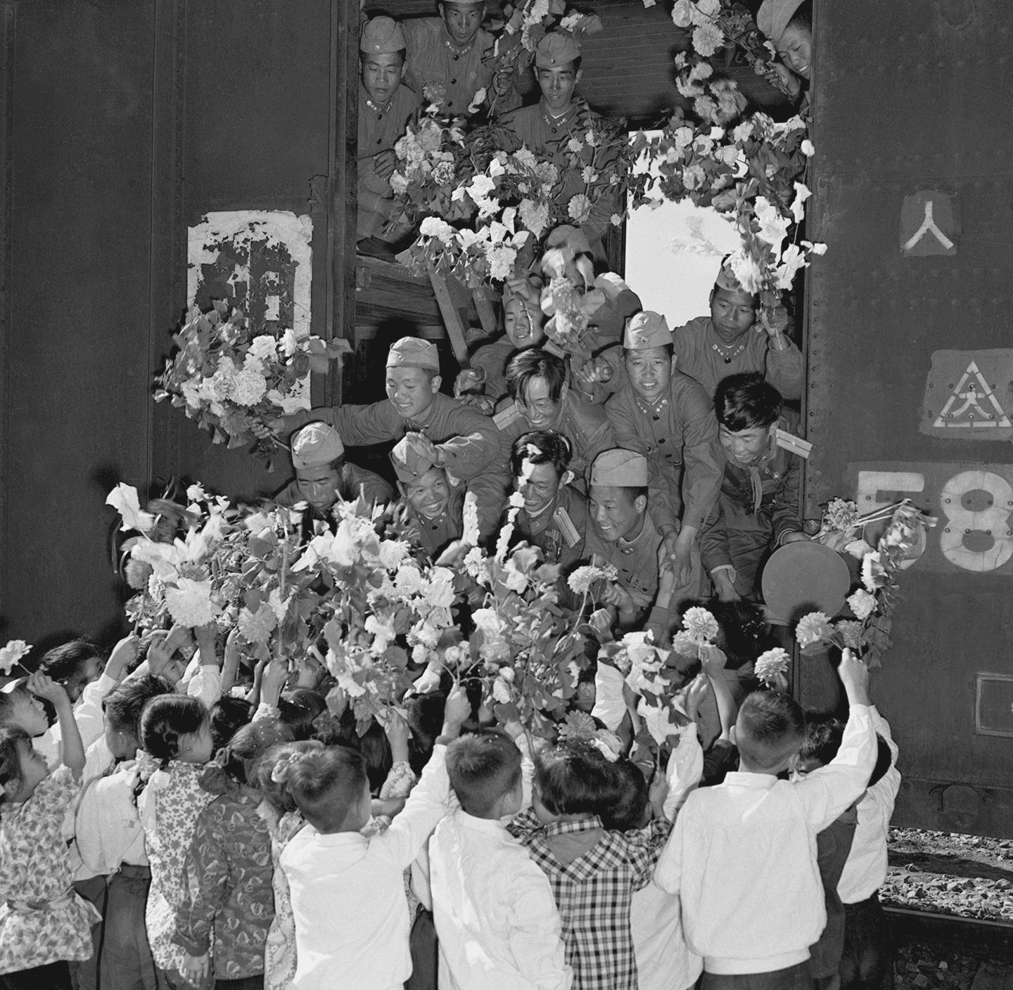 回眸峥嵘岁月——致敬中国人民志愿军