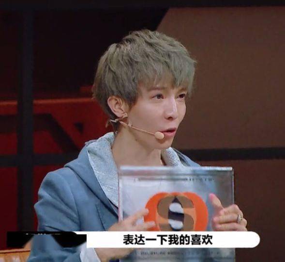 郭敬明称配不上胡杏儿,从“最丑港姐”到“三料视后”,胡杏儿落泪感慨