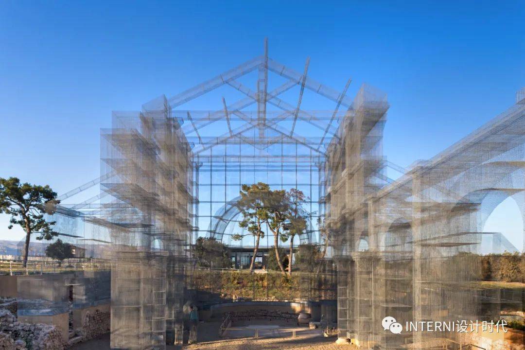 让一座实体的庞大建筑变得虚无缥缈,可能么
