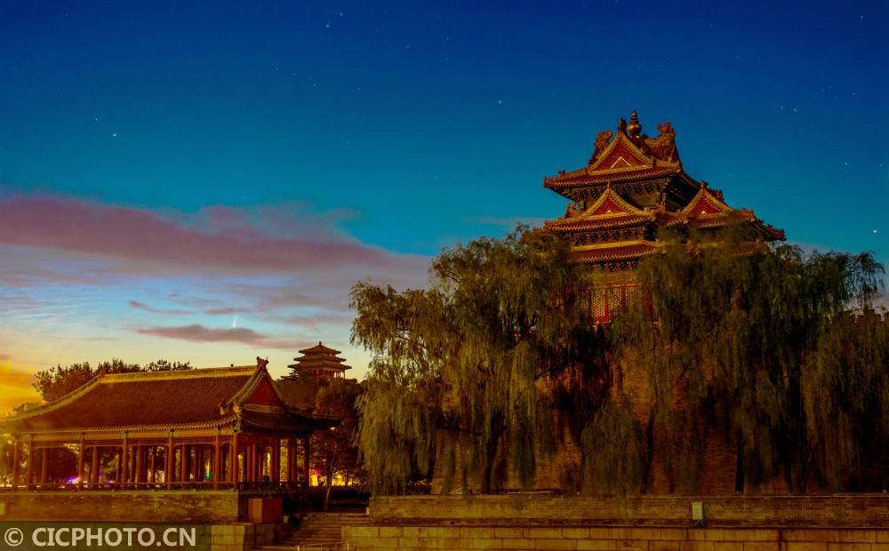仰望天空:镜见中国绝美苍穹