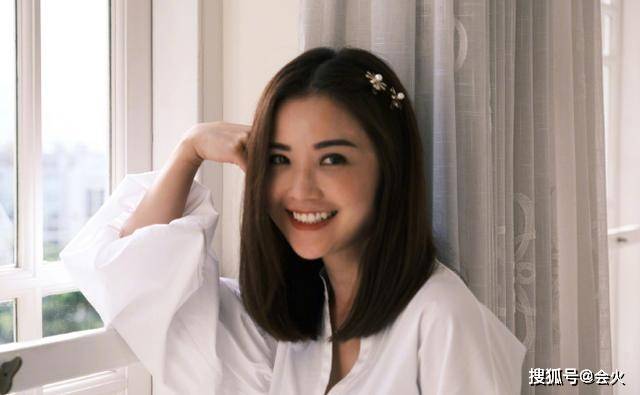 蔡卓妍豪宅曝光,疑和百亿男友同居住别墅,为结婚冻卵20个?