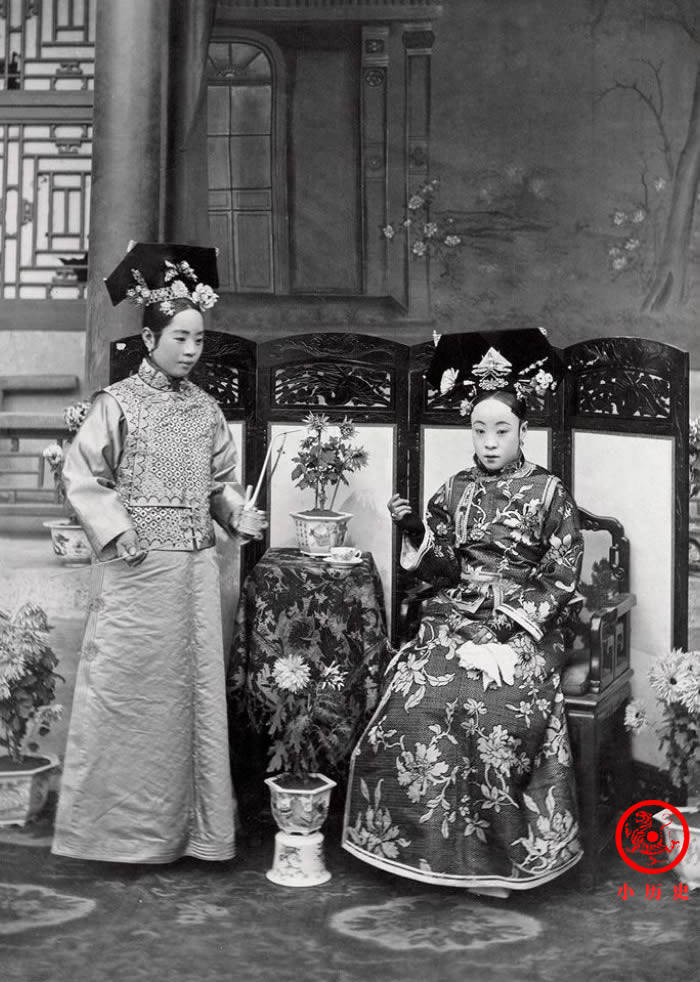 老照片记录溥仪的原生家庭,妹妹很有气质