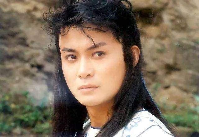 武侠剧《白眉大侠》播出25年,大反派成了一线明星,女主角已离世