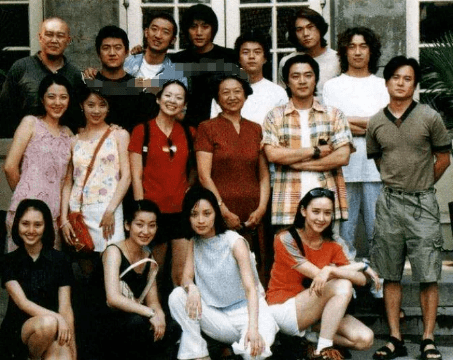 秦昊终于凭借《隐秘的角落》火出圈!今天有人带你去爬山了吗?
