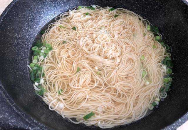 夏天,早餐最爱这面食,5分钟上桌,健胃清肠,适合易积食的孩子