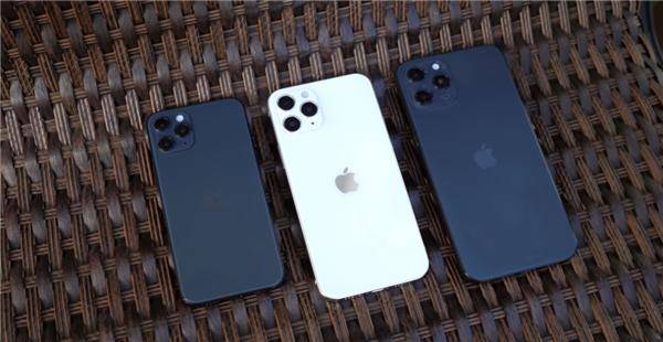 iPhone 12机模上手照出炉,iPhone8现真香价悲惨让路