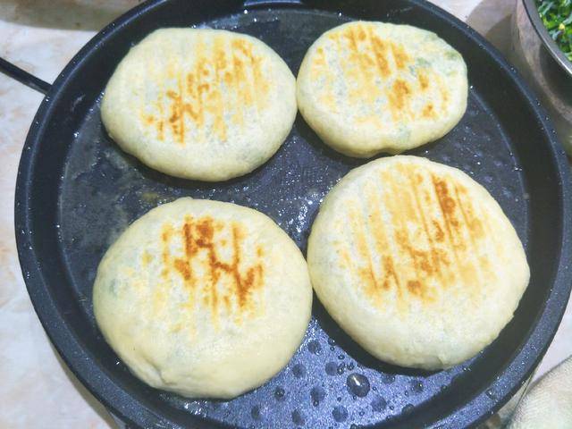 入伏后,吃馅饼就选这馅,只要2元1斤,便宜美味,全家1锅不够吃