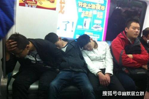 搞笑段子:一闺蜜,到了适婚年龄一直不想结婚,问她原因老不肯说