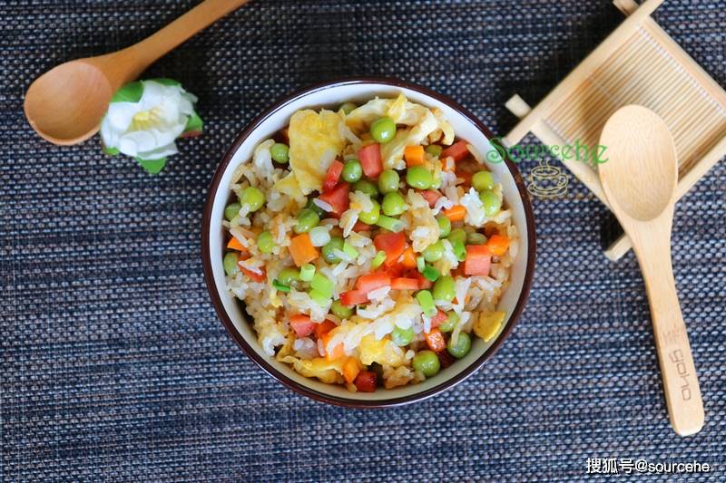 蛋炒饭增加这一步,米饭会在锅中跳舞!粒粒分明,实在太香了!