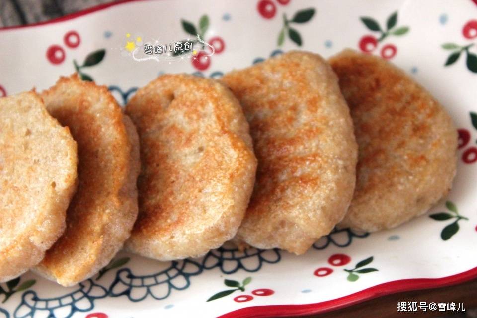 这饼不用面粉不揉面,简单易做营养高,喧软好吃全家都喜欢,真香