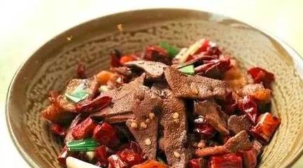 猪肝最美味的五种做法,不仅简单还鲜嫩可口,特别适合老人小孩吃