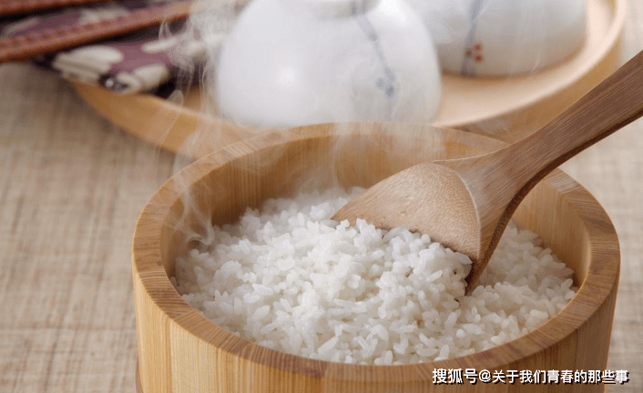 蒸米饭,外行才只用清水!多加2样,松软清甜,颗粒分明,格外香