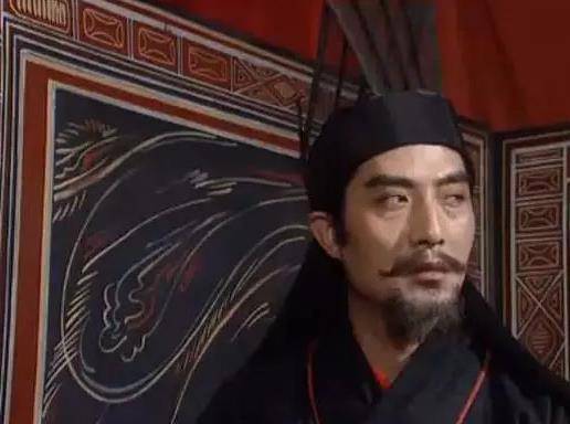 蜀亡后,关羽三族被灭,为何张飞家族无人敢动?其实曹魏有人撑腰