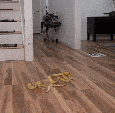 搞笑GIF:长颈鹿跳水,这牛逼的特效绝对给满分