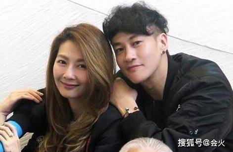 何润东近况曝光,身材健硕脸发福!小8岁娇妻称曾被“潜规则”?