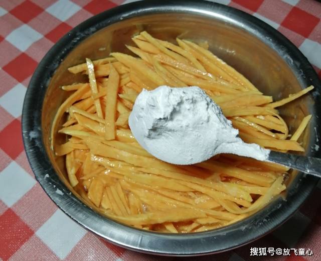 1个红薯2个鸡蛋,教你最好吃的早餐饼做法,简单营养,孩子最爱吃