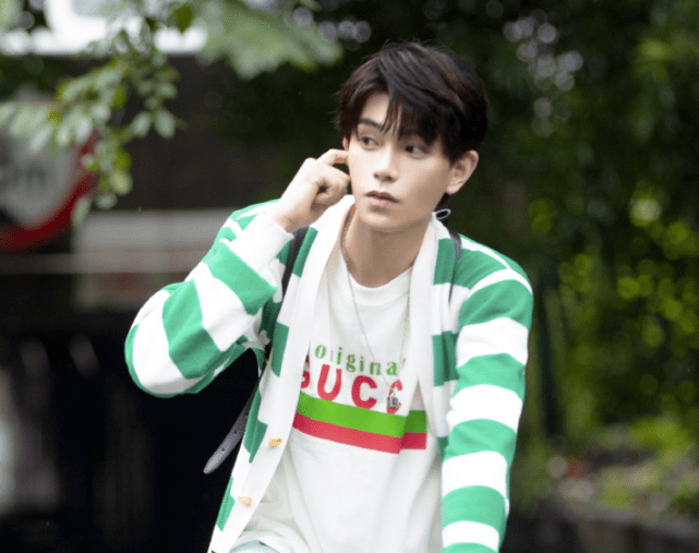 前脚官宣后脚开机,虞书欣丁禹兮新剧路透太甜了!搞快点