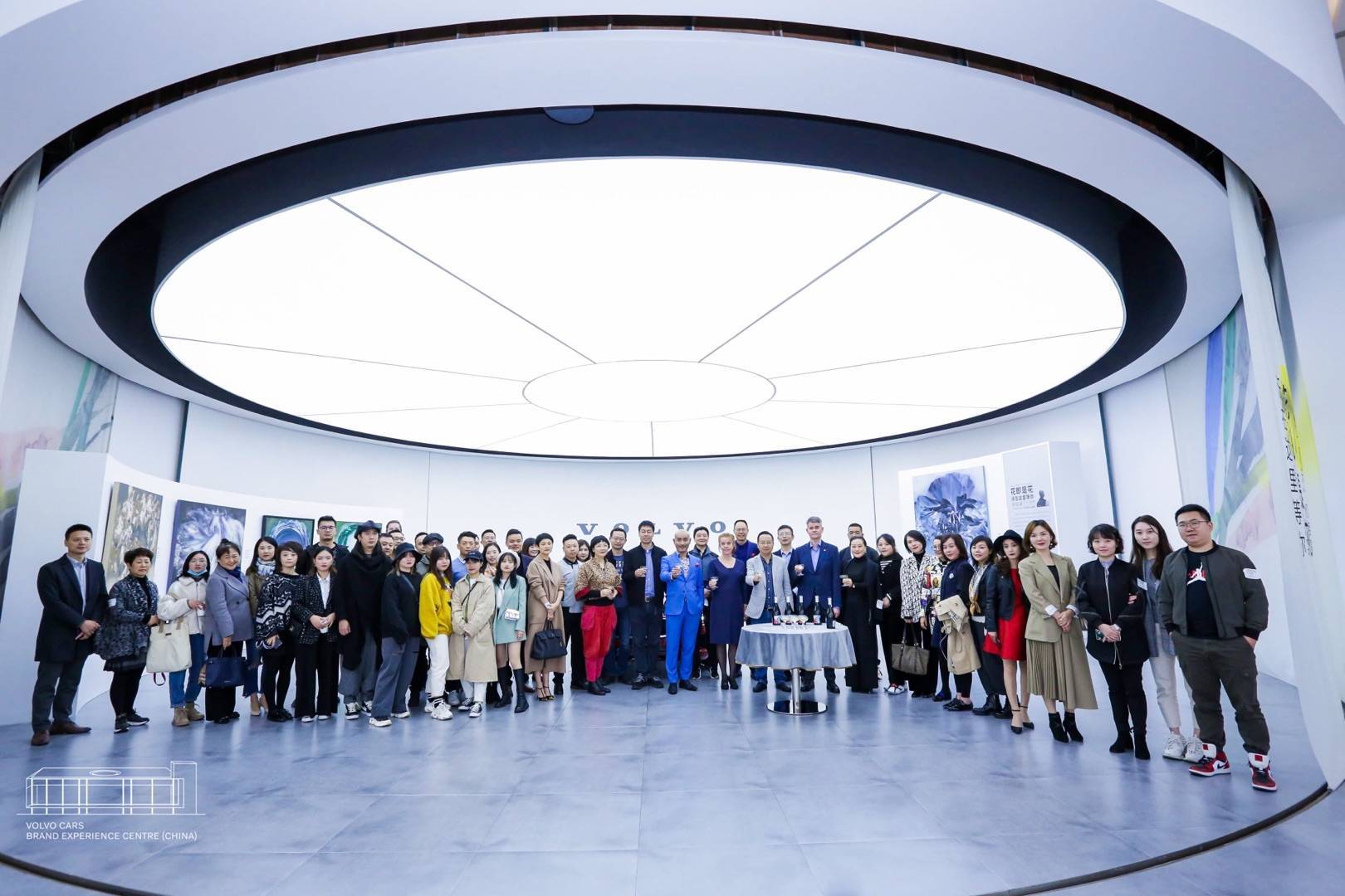 李晓峰艺术作品在沃尔沃汽车品牌体验中心(中国)展出
