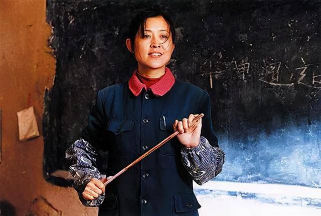 31岁进央视,主持春晚13年,倪萍最当红时离开央视的真相是啥