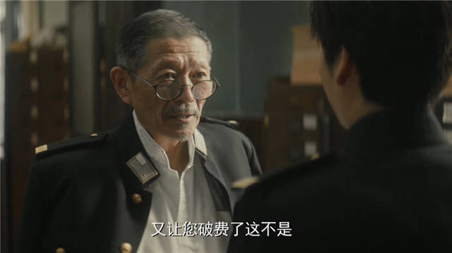 《隐秘而伟大》认出“许三多”老爹不算啥,里面还有4位一级演员