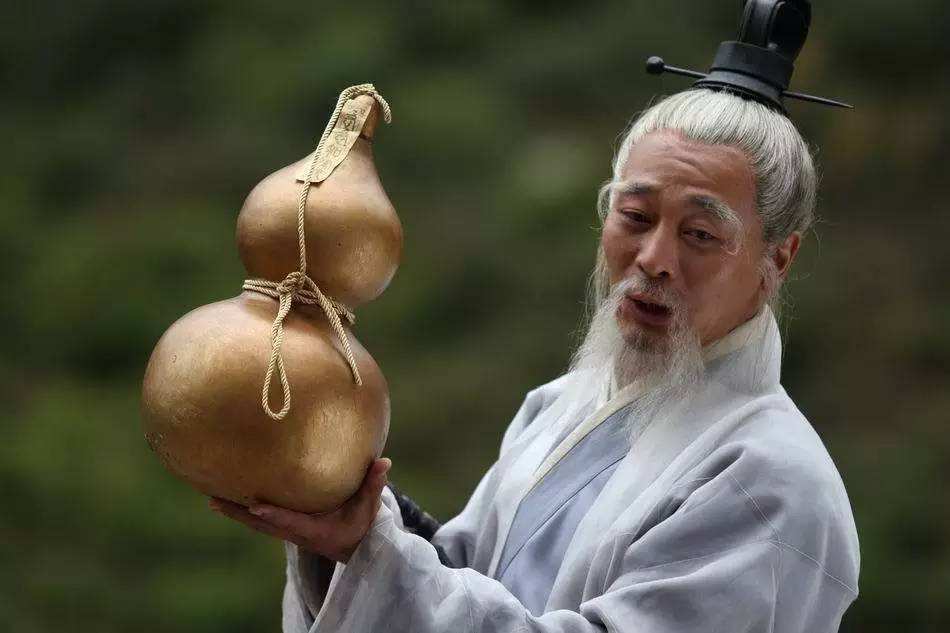 悟空曾打败一位上古大神,童子能移山填海,如来玉帝都忌惮