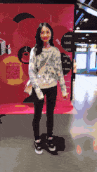 搞笑GIF:乌龟:你们俩吓唬不了我,你们牙口不行。