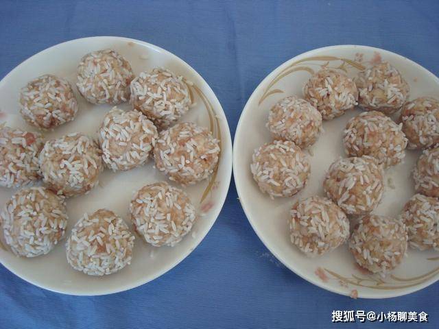 蒸肉丸子时,万万不可直接上锅蒸!少加这1样,难怪丸子容易散