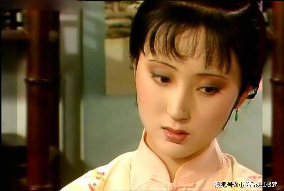 林黛玉和薛宝钗谁更性感?一件肚兜,分出了结果