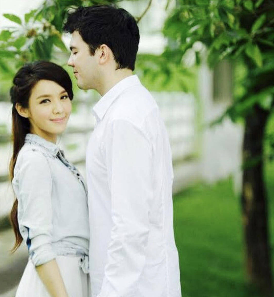 女神遇上医生!民选港姐冠军甘愿做普通人,冯盈盈被指“走宝”
