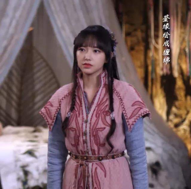《灵域》首播!范丞丞首演古装撞脸王一博,程潇太壮硕演技糟糕