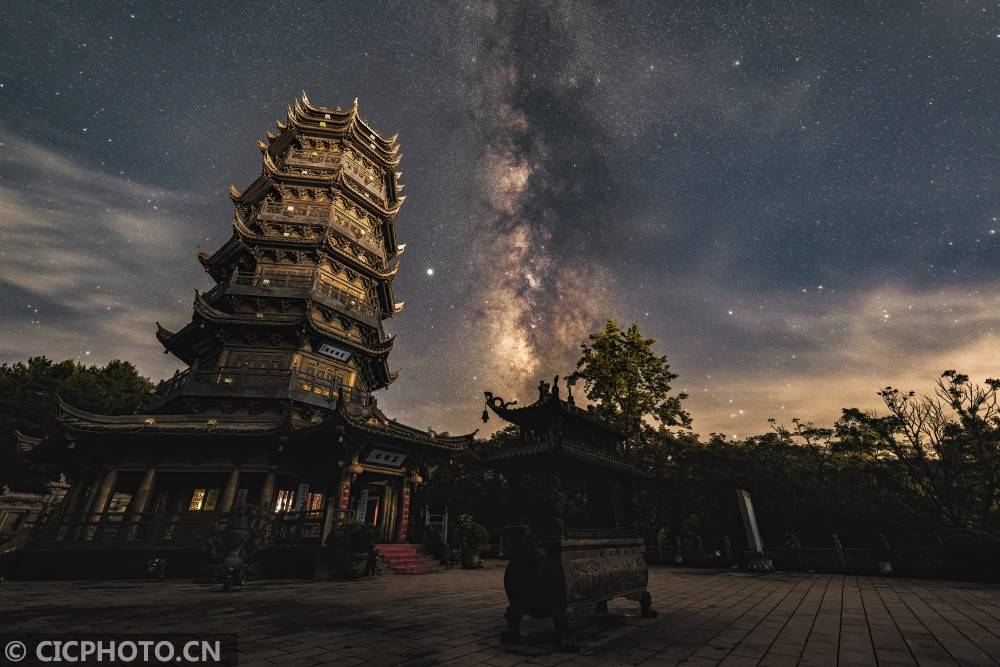 仰望天空:镜见中国绝美苍穹