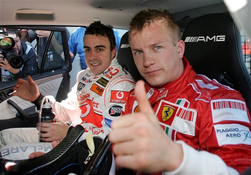 (03/17)莱科宁夺取F1揭幕站杆位 赛车故障导致马萨退出