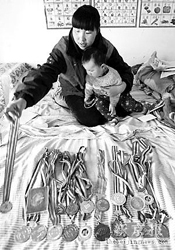 艾冬梅生活窘迫欲卖金牌